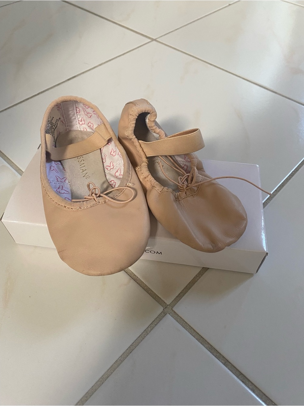 Weissman Girls Ballet Flats in Light Tan